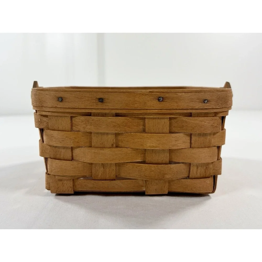Vintage Longaberger 1990 Medium Berry Basket‎ 7.25